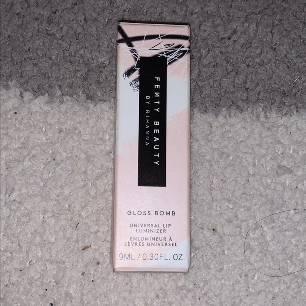 Fenty Beauty Gloss Bomb
